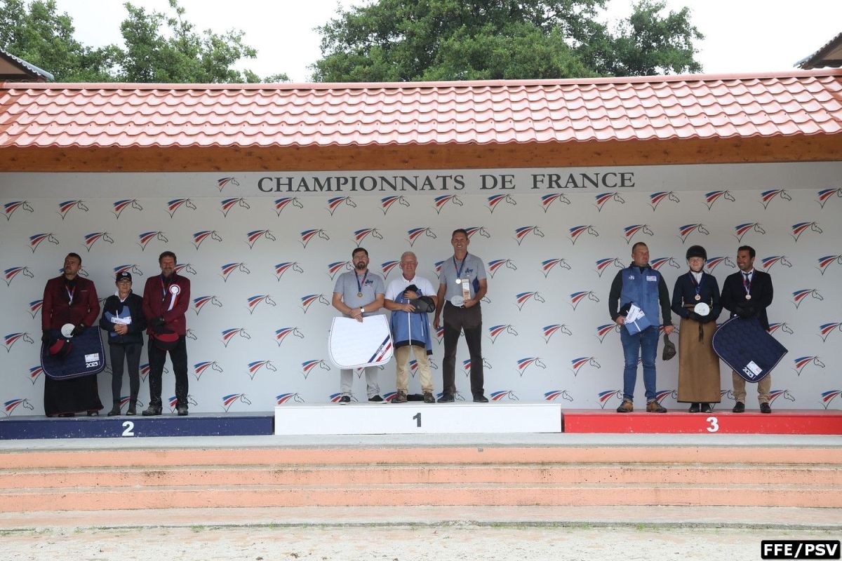 Un_cavalier_montilien_champion_de_France_dattelage.jpg