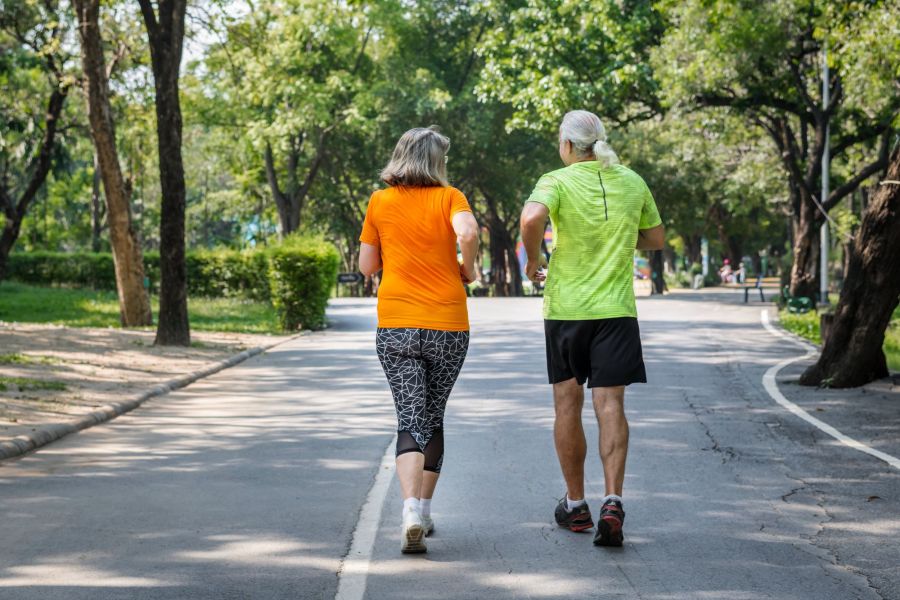 couple-courant-ensemble-dans-une-course_1.jpg