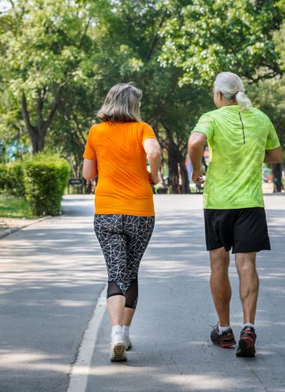 couple-courant-ensemble-dans-une-course_1.jpg